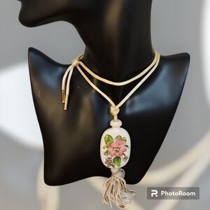 VTG AVON 1977 Tender Blossoms Floral Ceramic Sautoir Tassel Silk Cord Necklace